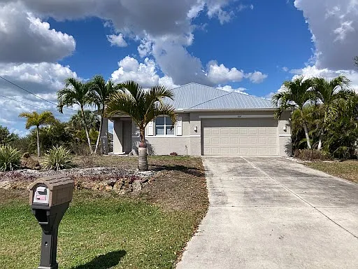 2637 NW 1st St