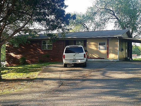2nd image of 405 Alton Ave SE