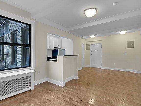 3rd image of 52 Clark St APT 7E