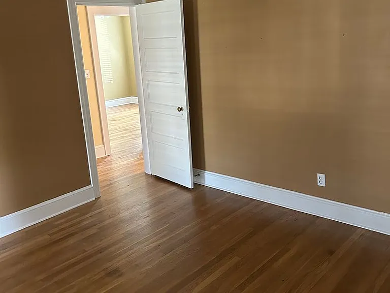 900 Laurel St — Photo 21