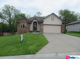 19621 Ridgeway Rd, Plattsmouth, NE 68048