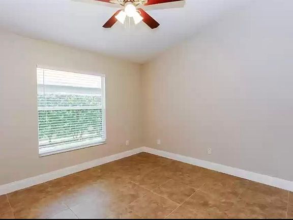 2nd image of 2214 Justin Ave
