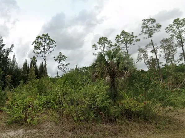 913 Willard AVE, LEHIGH ACRES, FL 33972