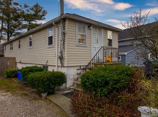 27 Pearsall Place, Babylon, NY