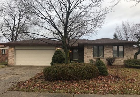 1st image of 38350 Lincolndale Dr