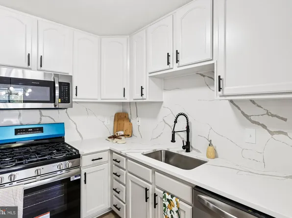 1731 Gainesville St SE APT 201, Washington, DC 20020