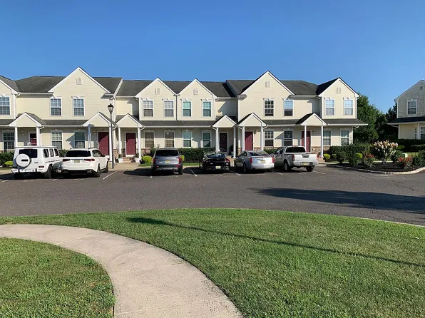 85 Jamestown Blvd #85, Hammonton, NJ 08037