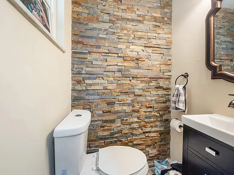 220 Mount Lebanon Blvd — Photo 2