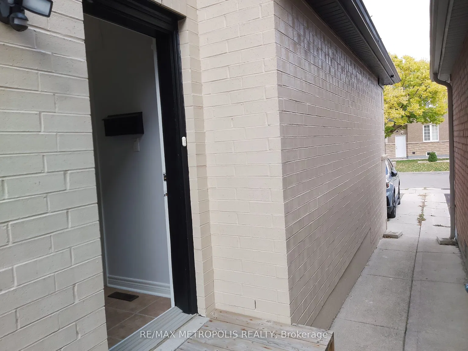 2 bed, $2,000 — Photo 3