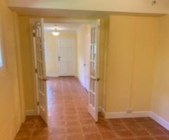 2nd bedroom looking to entry door