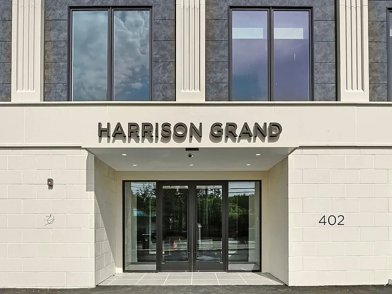 Harrison Grand — Photo 19