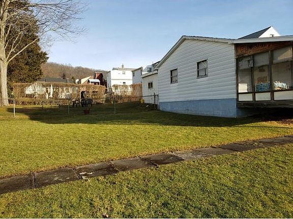 5th image of 89 Albany Ave