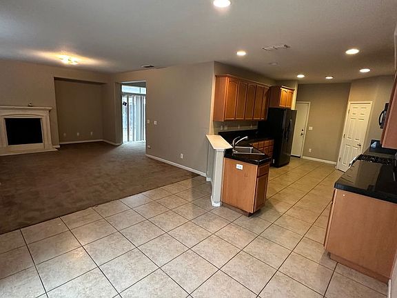 3rd image of 2161 Chapman Oak Dr