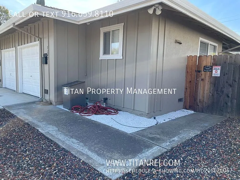 7225 Camel Rock Way — Photo 6