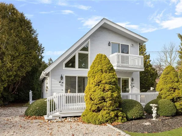 71 Willow Rd, Charlestown, RI 02813