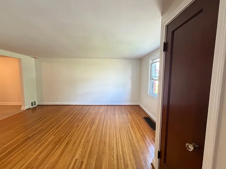 26 Janet St — Photo 3