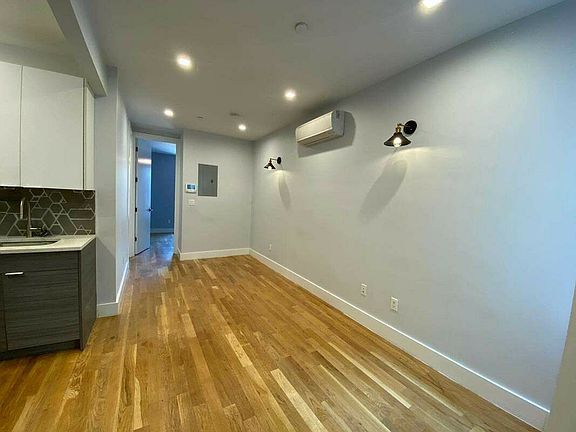 3rd image of 375 Howard Ave #2A