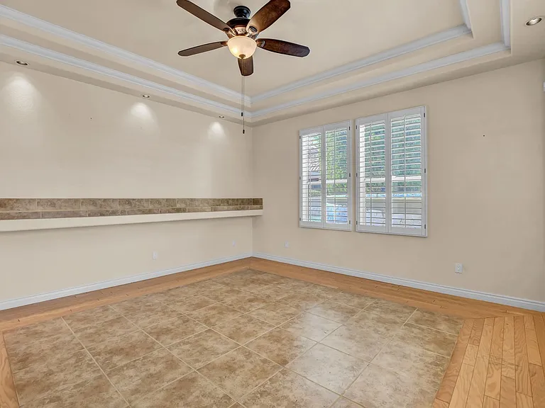 9101 Crystal Lake Ct — Photo 13