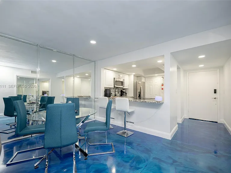 1551 NE Miami Gardens Dr #225 — Photo 4