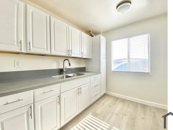 927 E 108th St #5, Los Angeles, CA 90059