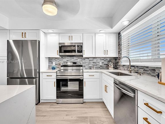 2nd image of 2018 S Federal Hwy APT 402