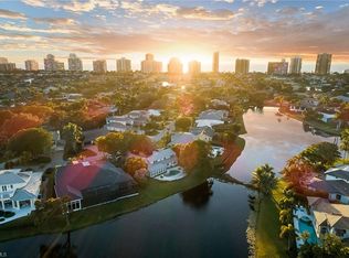 517 Devils Ln, Naples, FL 34103