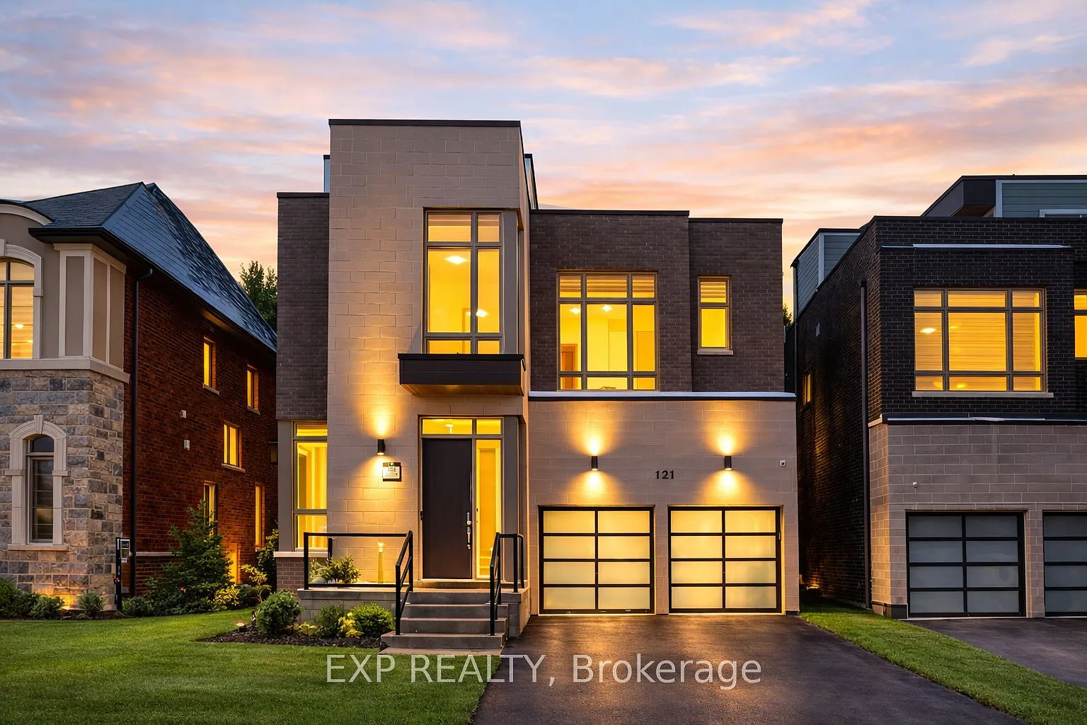 121 Milky Way Dr photo 1