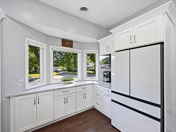 4th image of 6747 Quantico Ln N