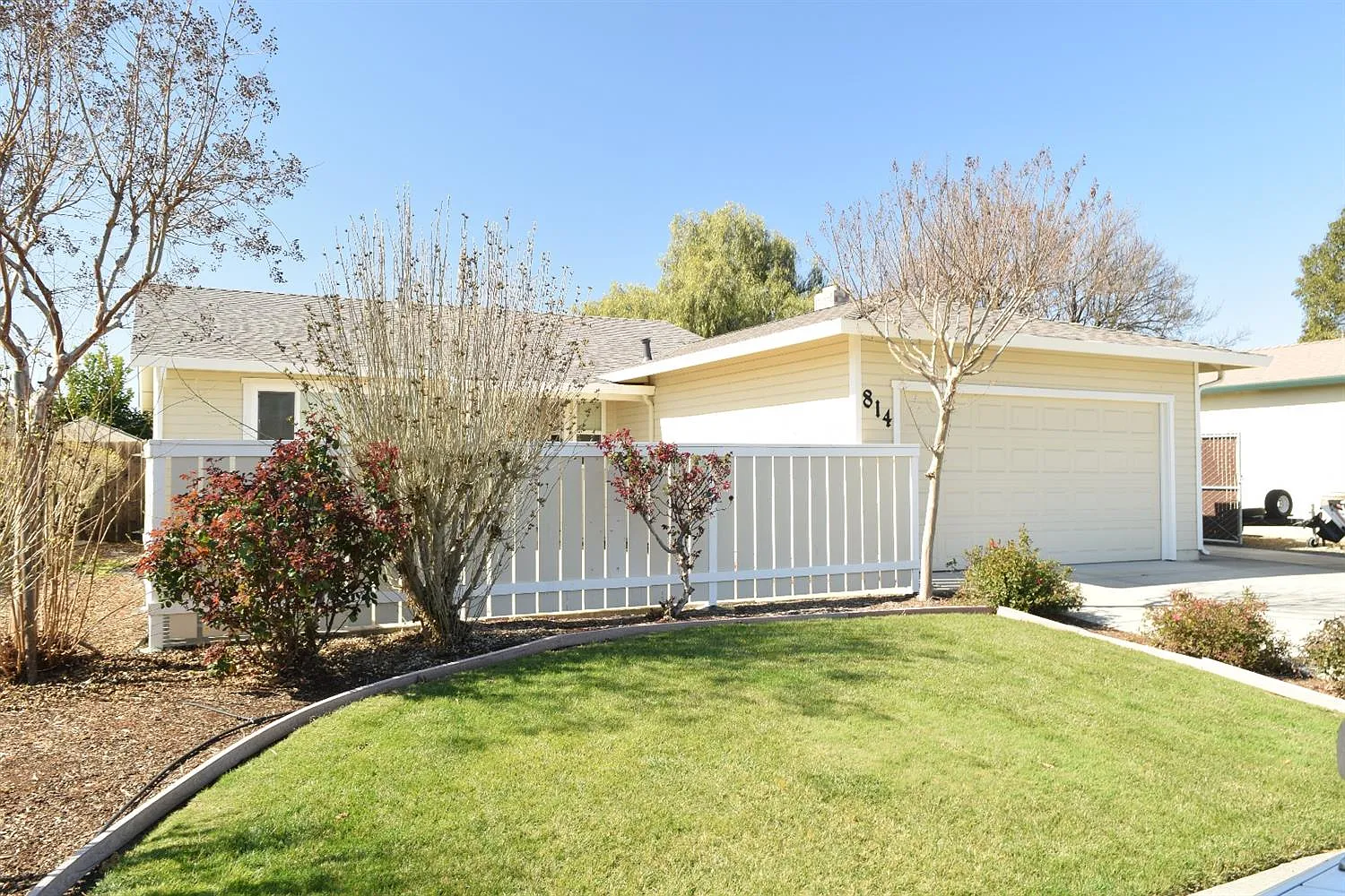 814 Spoonbill Ln photo 1