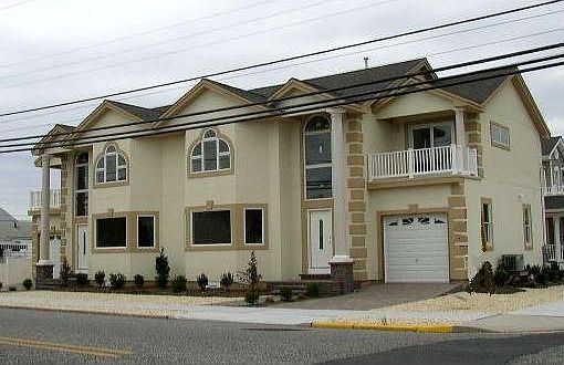 Pacific Ave. Condominiums