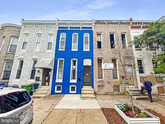 2nd image of 1106 S Carey St