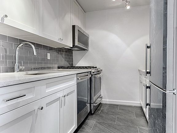 5th image of 165 W End Ave APT 21C