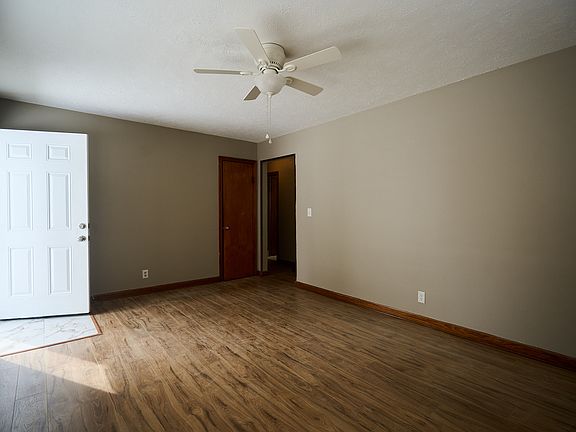 3rd image of 4346 Lynnview Dr