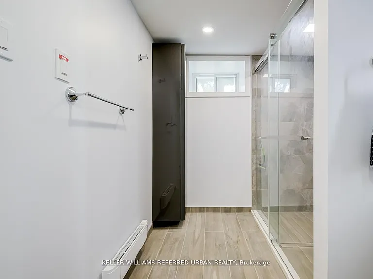 2556 Lake Shore Blvd W #LOWER — Photo 22
