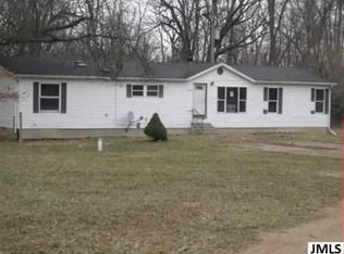 6233 Hawkins Rd, Jackson, MI 49201