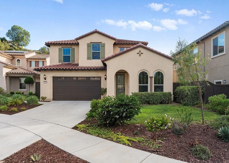 1st image of 261 Flores Ln