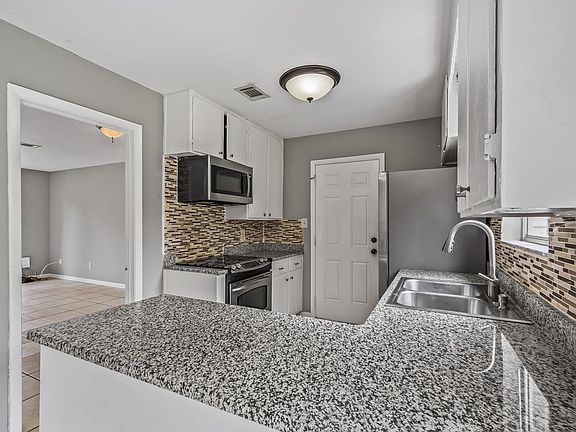 5th image of 3145 Tipperary Dr