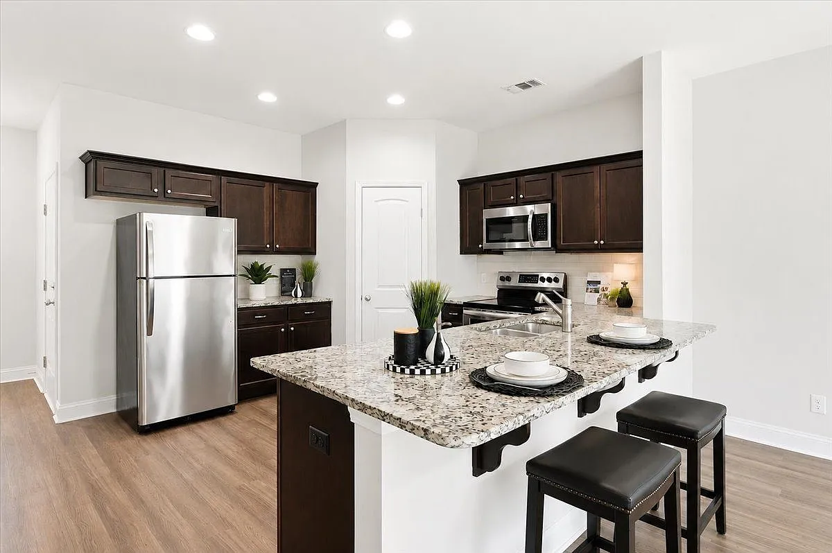 Harris Trail Rental Homes — Photo 4