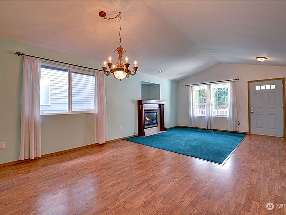 5th image of 6607 81st Drive NE