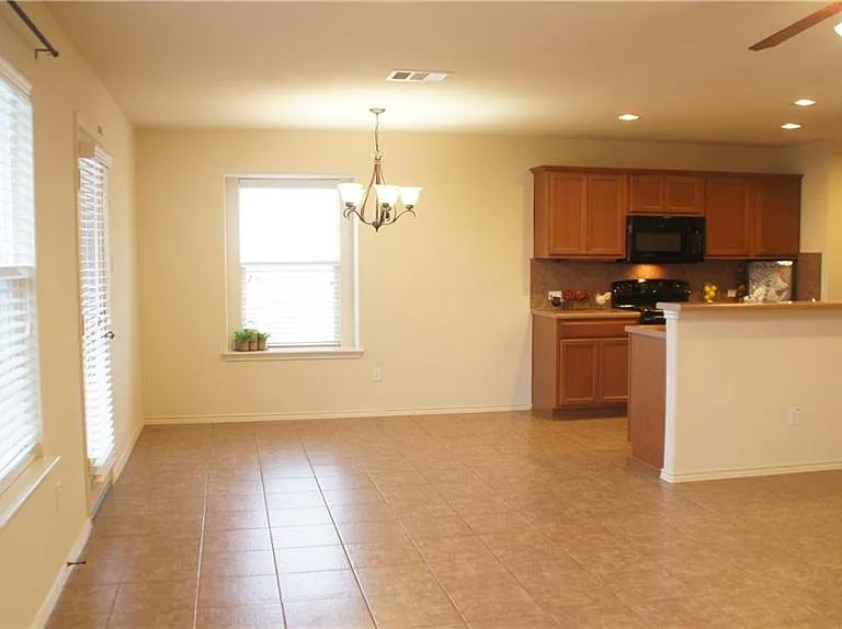 13332 High Sierra St — Photo 4