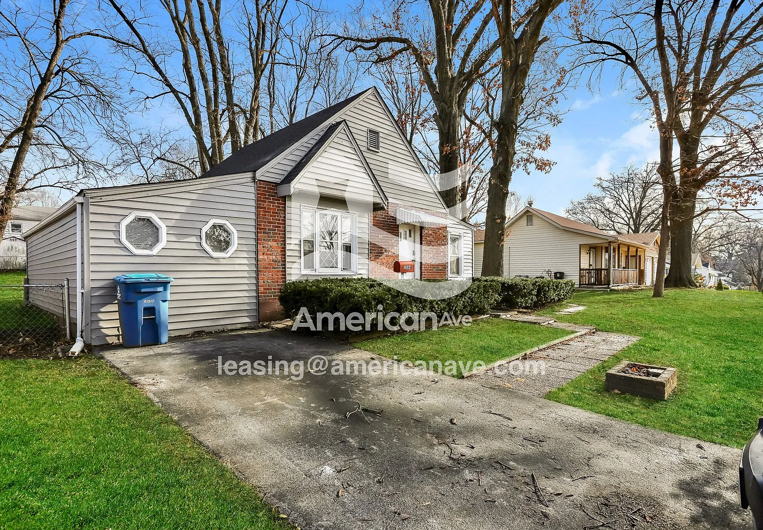 2 bed, 1.0 bath, 923 sqft, $1,350 — Photo 2