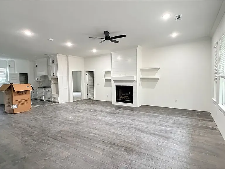 15 Skipton Dr — Photo 2