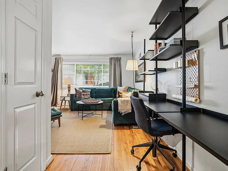 410 Candler Park Dr #B-3 — Photo 4
