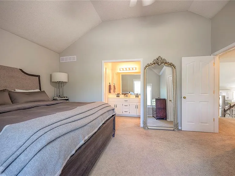 15619 S Brougham Dr — Photo 6
