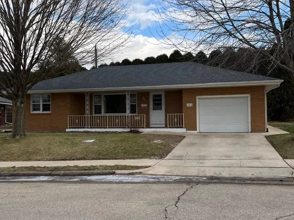 280 Princeton Pl, Dubuque, IA 52001