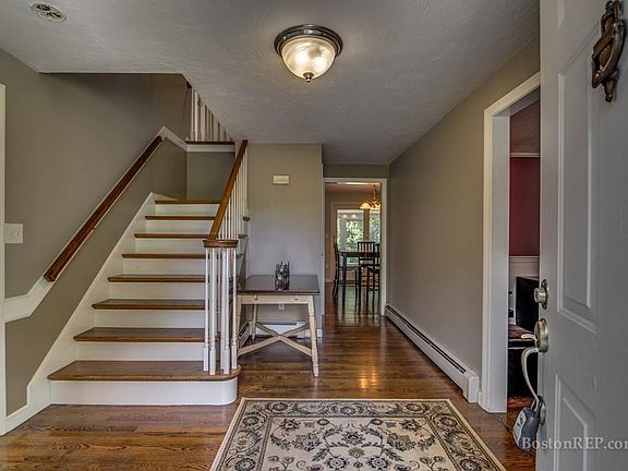 2nd image of 14 Mountain Rock Ln