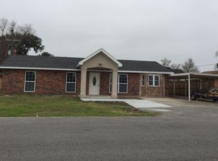 611 Twin Oaks Dr, Raceland, LA 70394