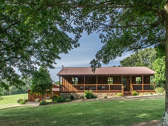 2nd image of 716 Browns Cir #0