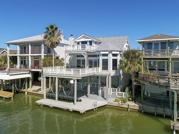 4th image of 1827 Port O Call St