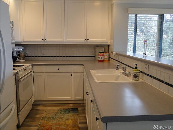 3rd image of 15330 Sunwood Blvd APT E301